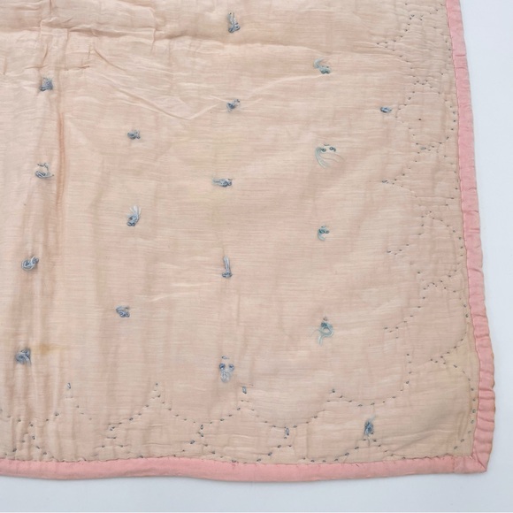Vintage Baby Quilt Blanket Wounded Bird Handmade Embroidered Peach Pink Bow Girl - Picture 11 of 15